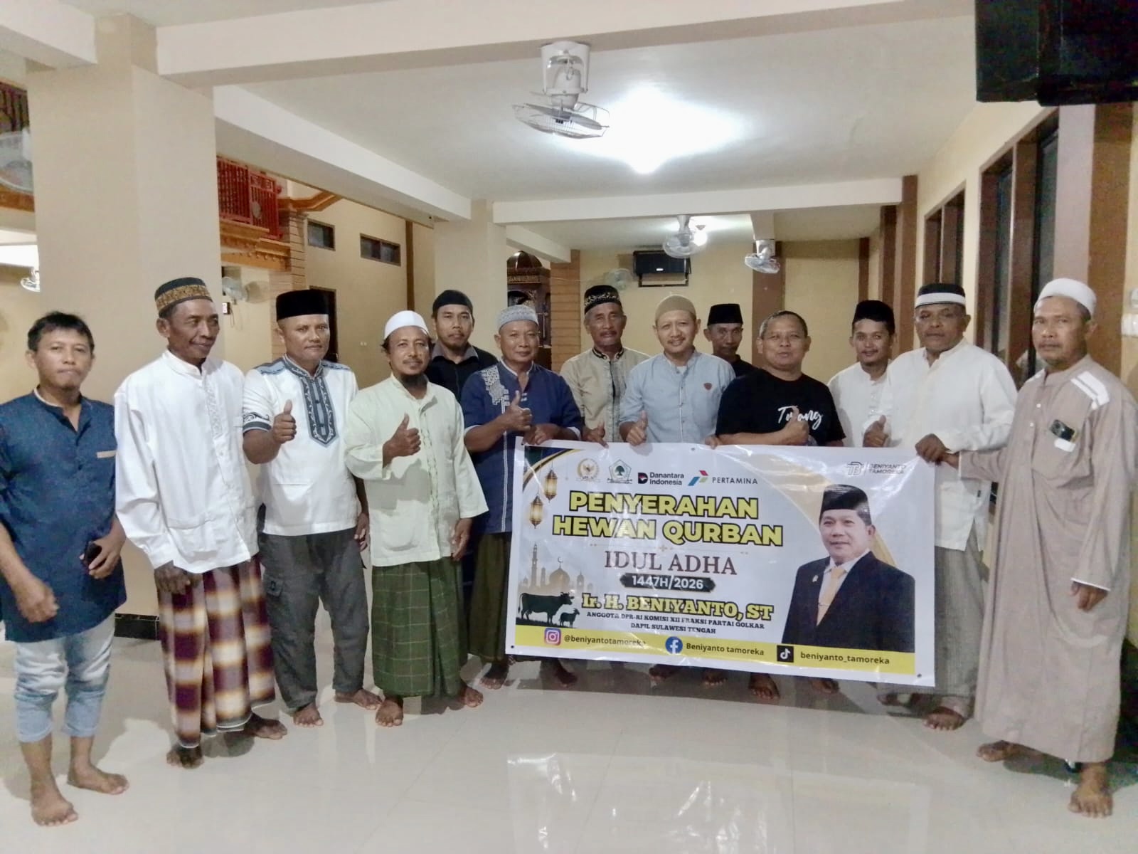 Beniyanto Salurkan 18 Ekor Sapi untuk Masyarakat di Banggai, Palu dan Morowali Utara 