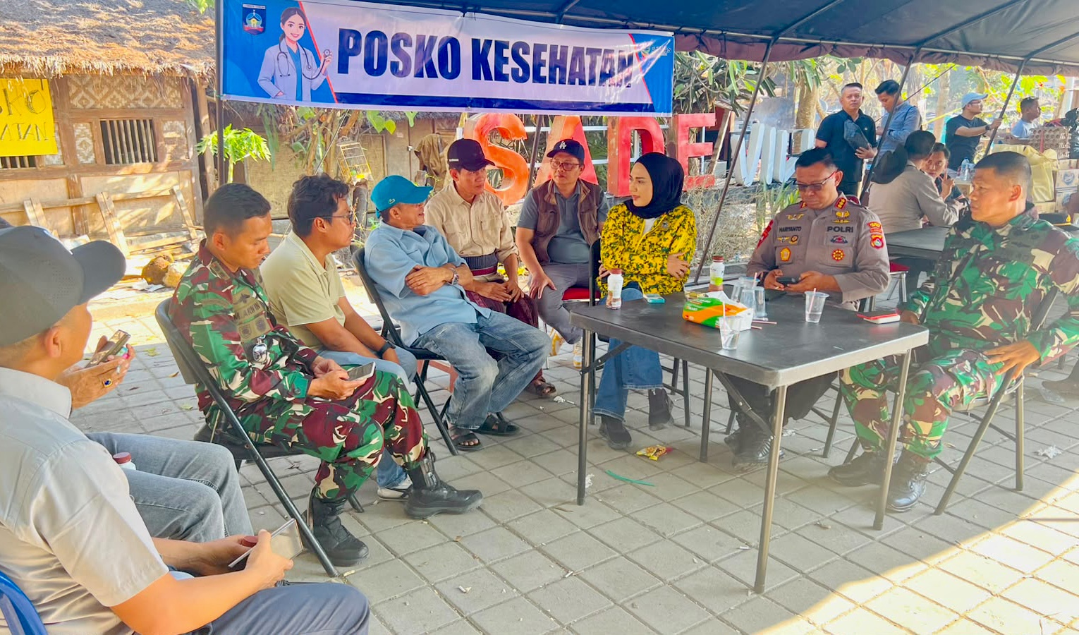 Sari Yuliati Salurkan Bantuan Rp200 Juta untuk Korban Kebakaran Dusun Sade, Siap Kawal Revitalisasi Kampung Adat